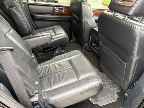 Used 2016 Lincoln Navigator Select AWD/4WD image 22