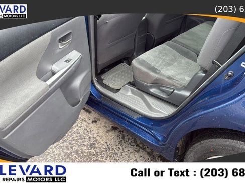 Used 2014 Toyota Prius V Three FWD image 27