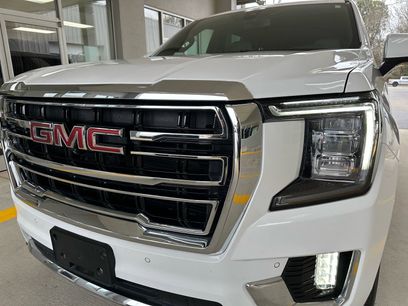 Used 2022 GMC Yukon SLT w/ SLT Premium Package