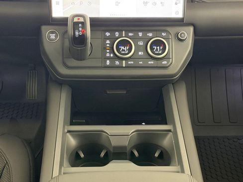 Used 2026 Land Rover Defender 110 S image 19