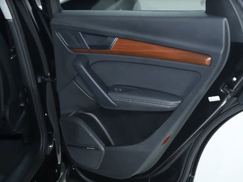 Used 2023 Audi Q5 2.0T Premium Plus w/ Premium Plus Package image 33