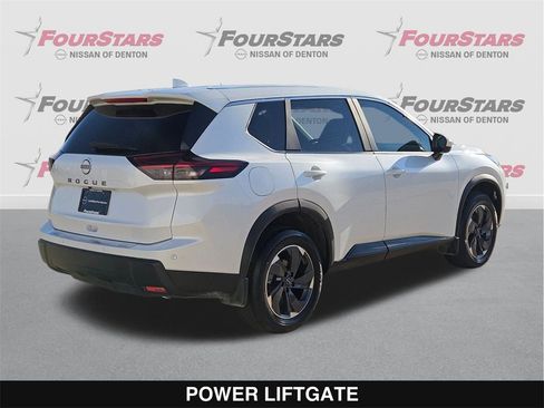 Used 2026 Nissan Rogue SV image 4