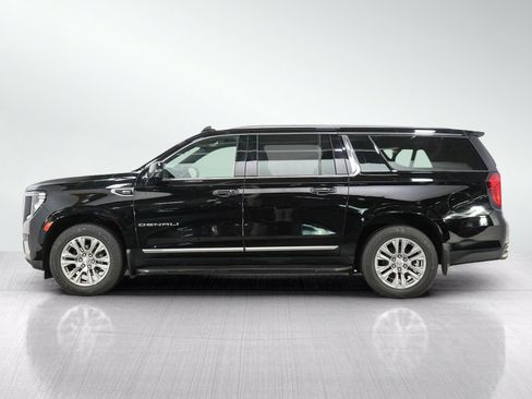 Used 2021 GMC Yukon XL Denali AWD/4WD image 2