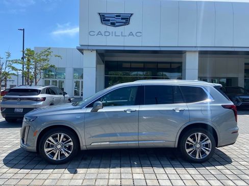 Used 2025 Cadillac XT6 Premium Luxury w/ Technology Package AWD/4WD image 1