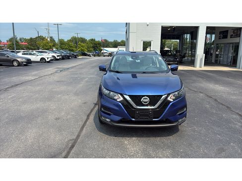 Used 2022 Nissan Rogue Sport SV w/ Technology Package AWD/4WD image 2