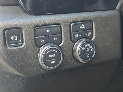 Certified 2025 Chevrolet Silverado 2500 LT w/ Convenience Package image 23