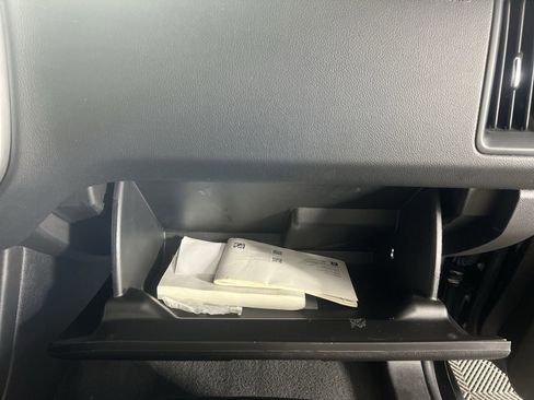 Used 2021 Chevrolet Colorado LT image 37