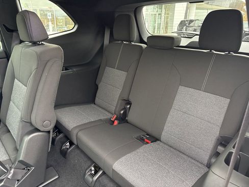 New 2026 GMC Acadia Elevation image 11