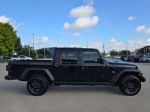 Used 2023 Jeep Gladiator Sport w/ Off Road Group AWD/4WD image 2