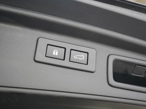 Used 2024 Subaru Forester Premium AWD/4WD image 11