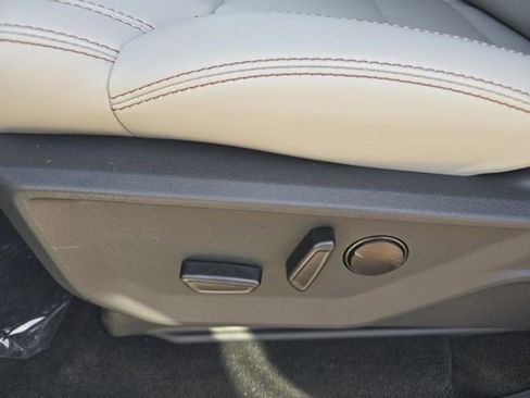 New 2025 Ford Expedition Max Active image 8