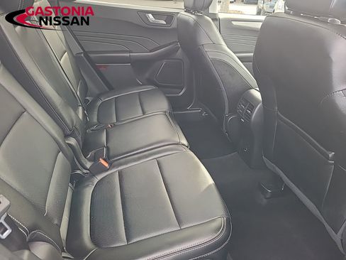 Used 2022 Ford Escape SEL image 26