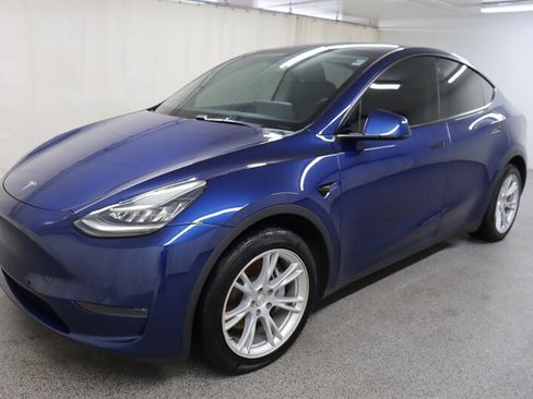 Used 2020 Tesla Model Y Long Range AWD/4WD image 3