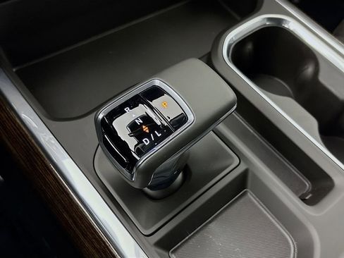 New 2026 GMC Sierra 1500 Elevation image 17