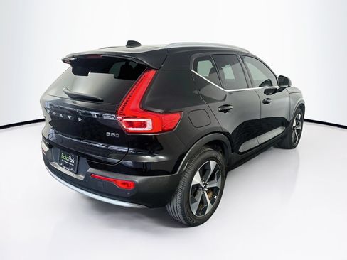 Used 2024 Volvo XC40 B5 Core w/ Protection Package Premier AWD/4WD image 9