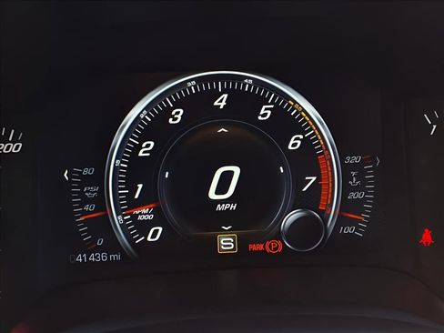 Used 2014 Chevrolet Corvette Stingray Coupe w/ Battery Protection Package image 16