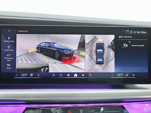 Used 2023 BMW i7 xDrive60 w/ Executive Package 2 image 22