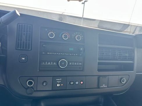 Used 2020 GMC Savana 4500 w/ Power Convenience Package RWD image 16