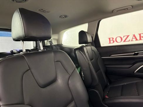 Used 2024 Kia Telluride S w/ S Sunroof Package FWD image 18