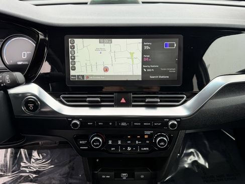 Used 2022 Kia Niro EX w/ Cold Weather Package image 24