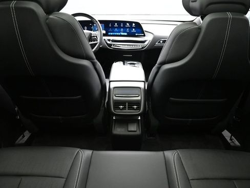 Used 2024 Cadillac Lyriq Sport w/ LPO, Floor Liner Package AWD/4WD image 27