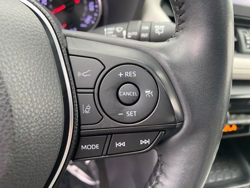Used 2019 Toyota RAV4 XLE Premium AWD/4WD image 22