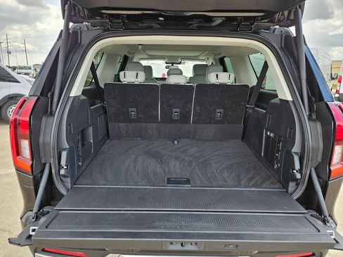 Used 2025 Ford Expedition Max Platinum image 28