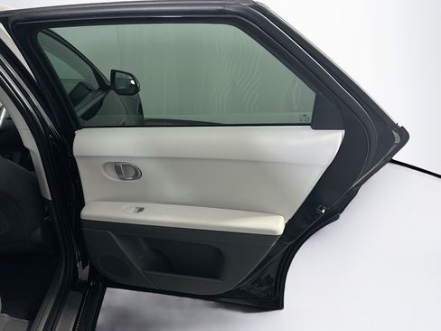 Used 2024 Hyundai Ioniq 5 SE RWD image 30