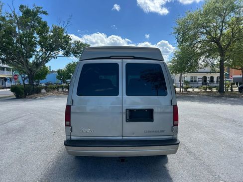 Used 2004 Chevrolet Astro RWD image 7