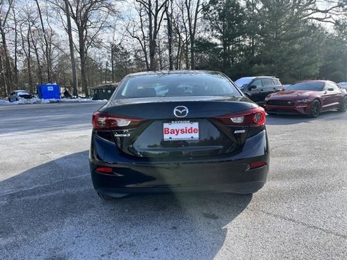 Used 2018 MAZDA MAZDA3 Sport image 19