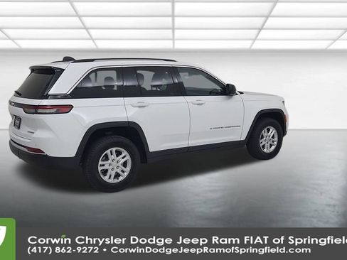 Certified 2023 Jeep Grand Cherokee Laredo w/ Luxury Tech Group I image 15
