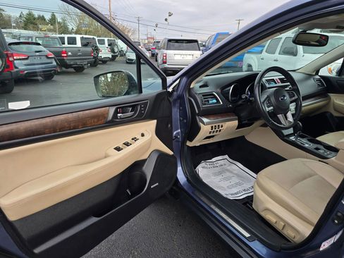 Used 2016 Subaru Outback 3.6R Limited image 18