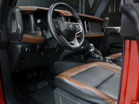 Used 2024 Ford Bronco Outer Banks AWD/4WD image 34
