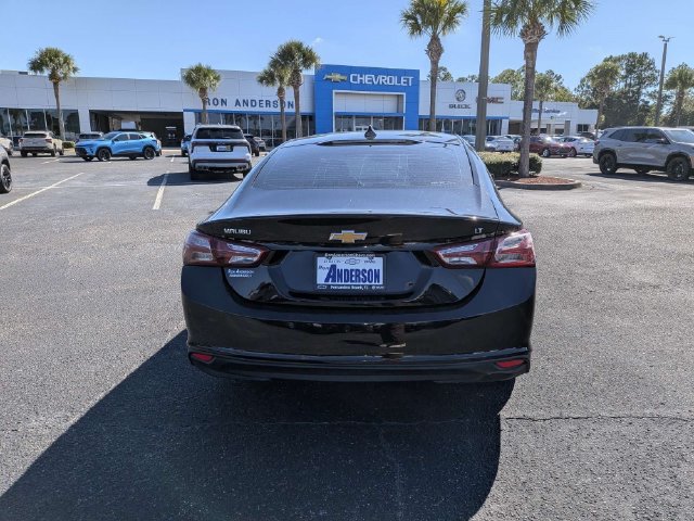 Used 2021 Chevrolet Malibu LT FWD image 4