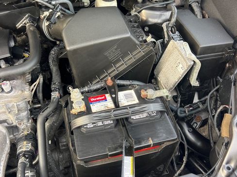 Used 2015 Toyota RAV4 LE AWD/4WD image 43