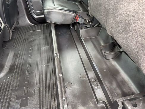 Used 2019 Ford F350 Lariat w/ Lariat Value Package AWD/4WD image 12