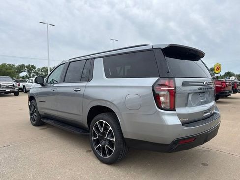 Used 2024 Chevrolet Suburban RST w/ Luxury Package AWD/4WD image 5
