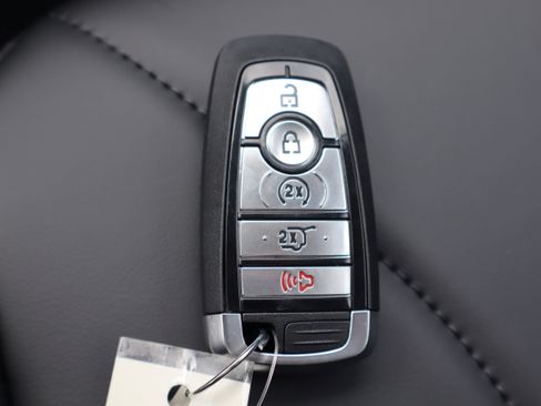 New 2025 Ford Escape SE w/ PHEV Premium Package image 35