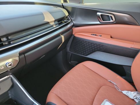 New 2027 Kia Carnival SX w/ Dark Edition Package FWD image 20
