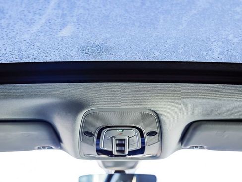 Used 2021 Audi Q5 e Premium Plus w/ Premium Plus Package image 17