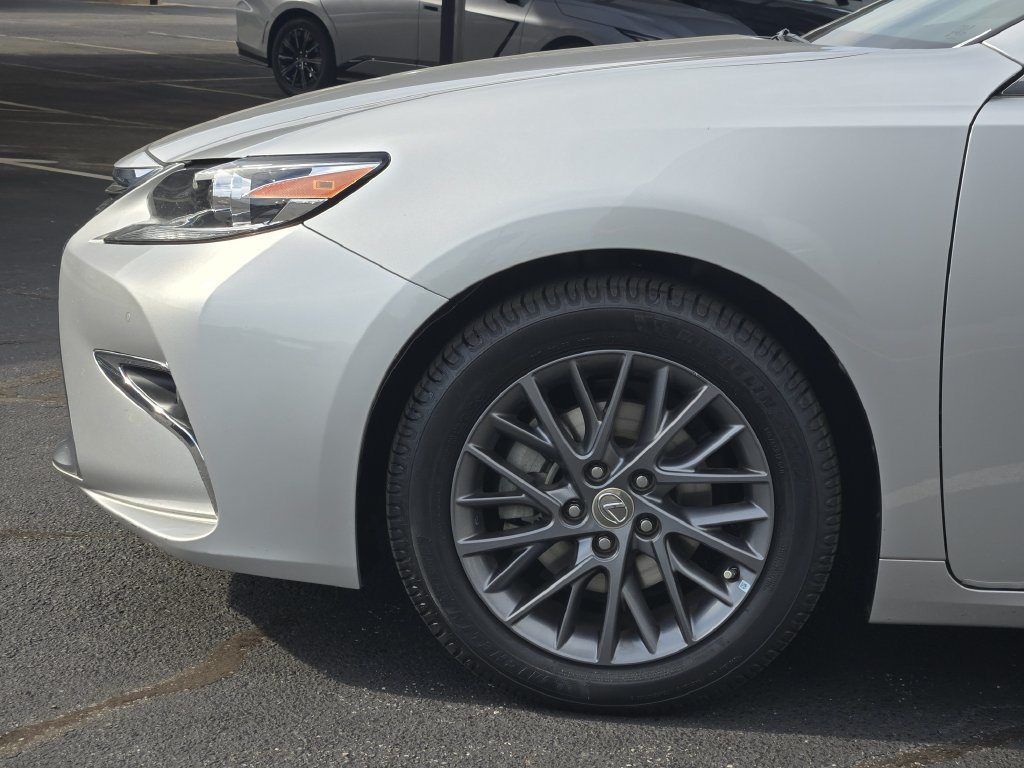 Used 2018 Lexus ES 350 w/ Navigation System Package FWD image 8