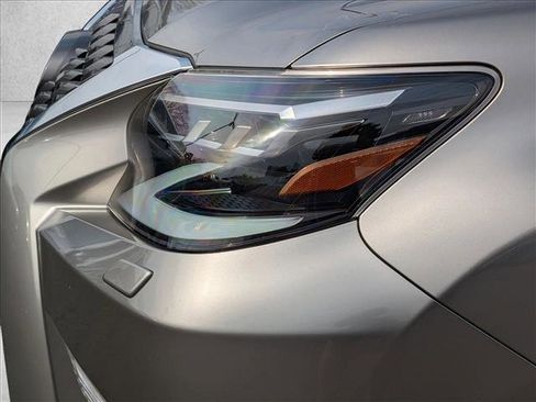 Used 2022 Lexus GX 460 Premium w/ Premium Package image 9