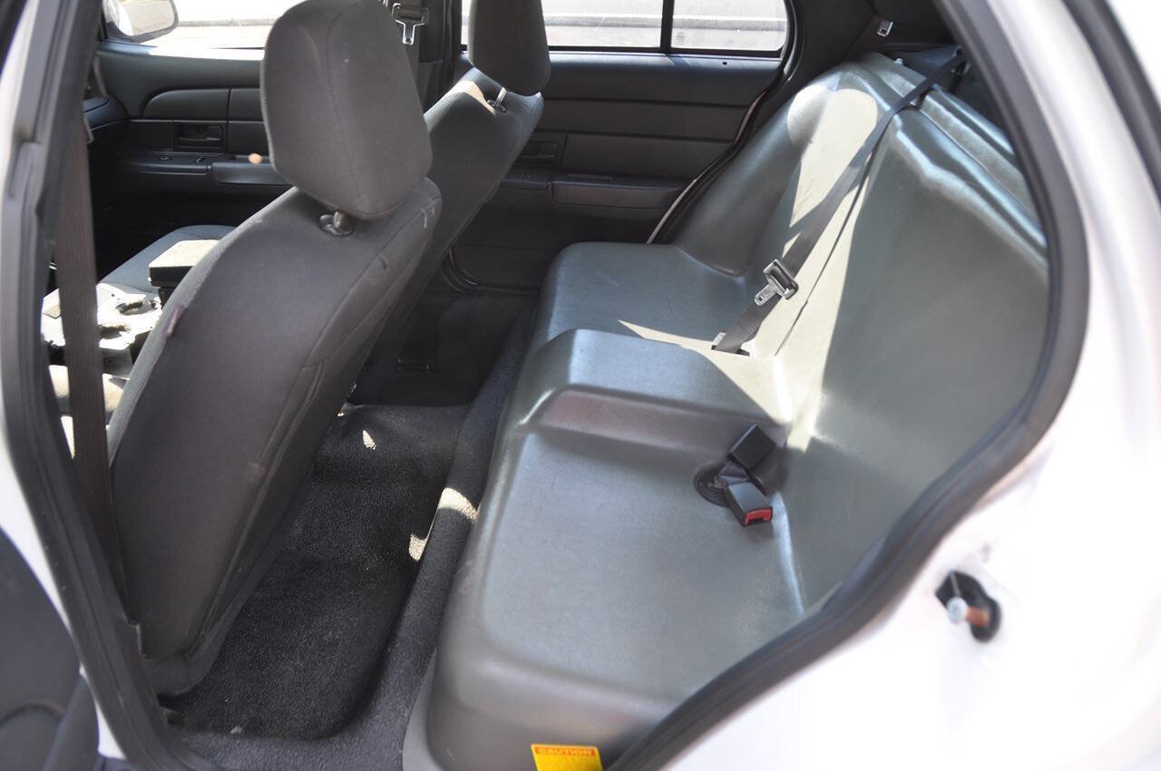 Used 2006 Ford Crown Victoria Police Interceptor RWD image 20