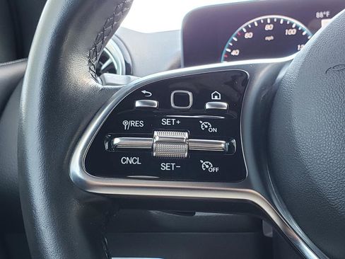 Used 2023 Mercedes-Benz GLB 250 4MATIC image 20