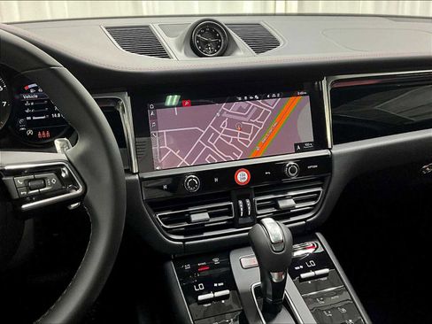 New 2026 Porsche Macan AWD/4WD image 16