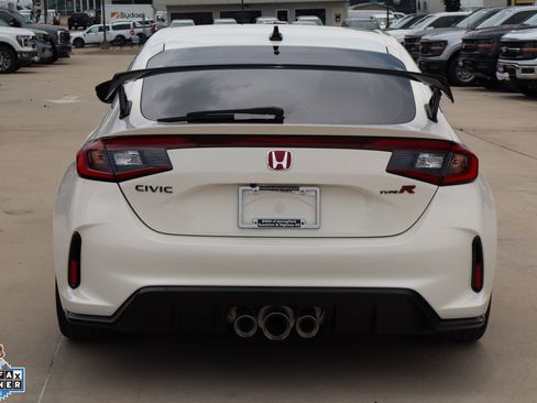 Used 2024 Honda Civic Type R image 4