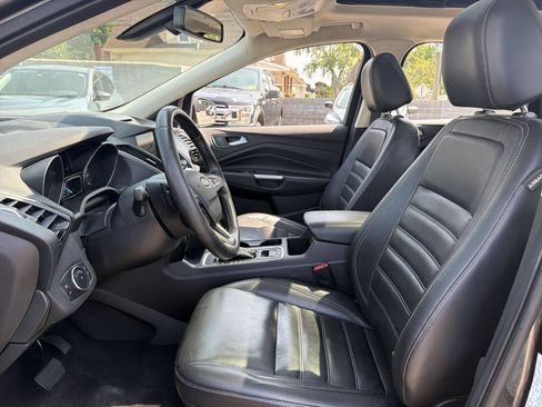Used 2017 Ford Escape Titanium FWD image 11