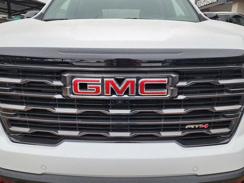 New 2026 GMC Acadia AT4 image 10