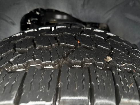 Used 2019 RAM 1500 Laramie image 28