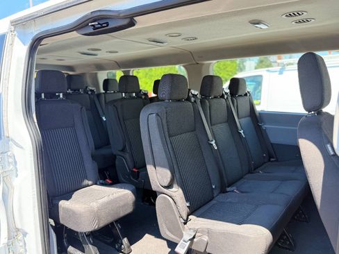 Used 2017 Ford Transit 350 XLT RWD image 13